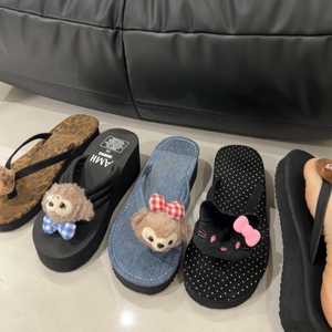 吴林萌主「5cm坡跟」hellokitty女夏外穿拖鞋沙滩海边厚底人字拖