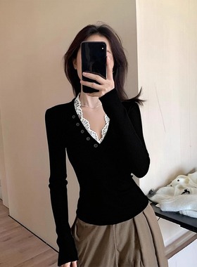 大码纯欲黑色蕾丝拼接v领长袖t恤打底衫女秋冬季加绒磨毛内搭上衣