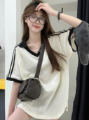 复古宽松V领撞色短袖 大码 胖mm美式 T恤女夏设计感慵懒休闲套头上衣