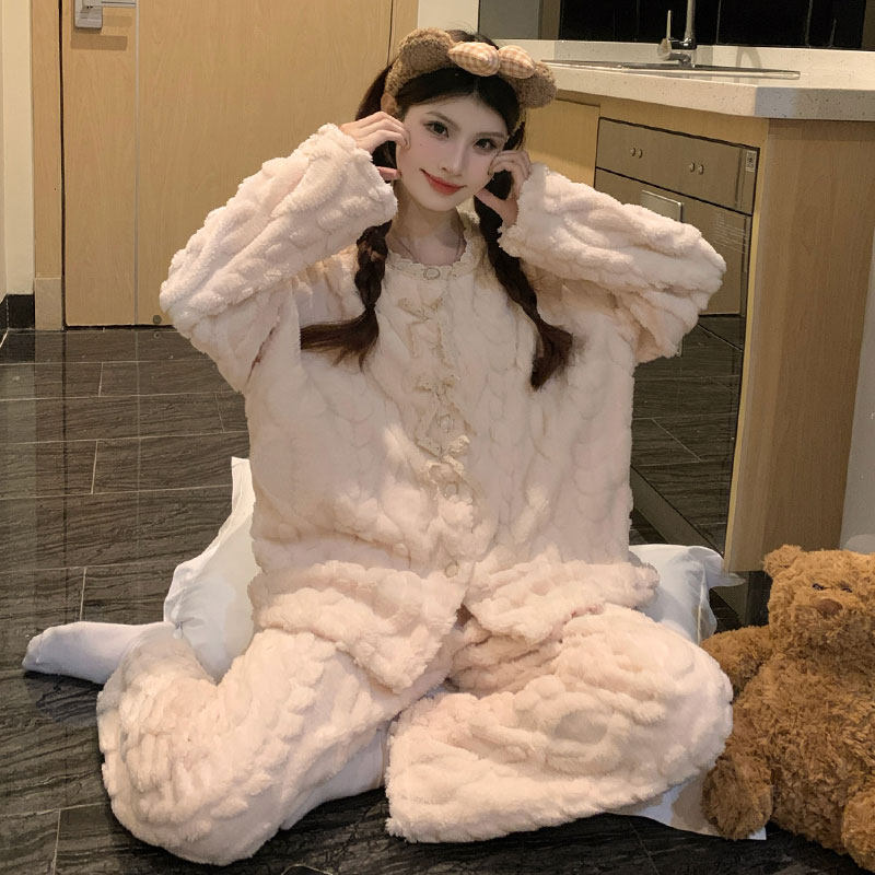 甜美粉色珊瑚绒睡衣女士保暖加厚2025新款法兰绒秋冬款家居服套装