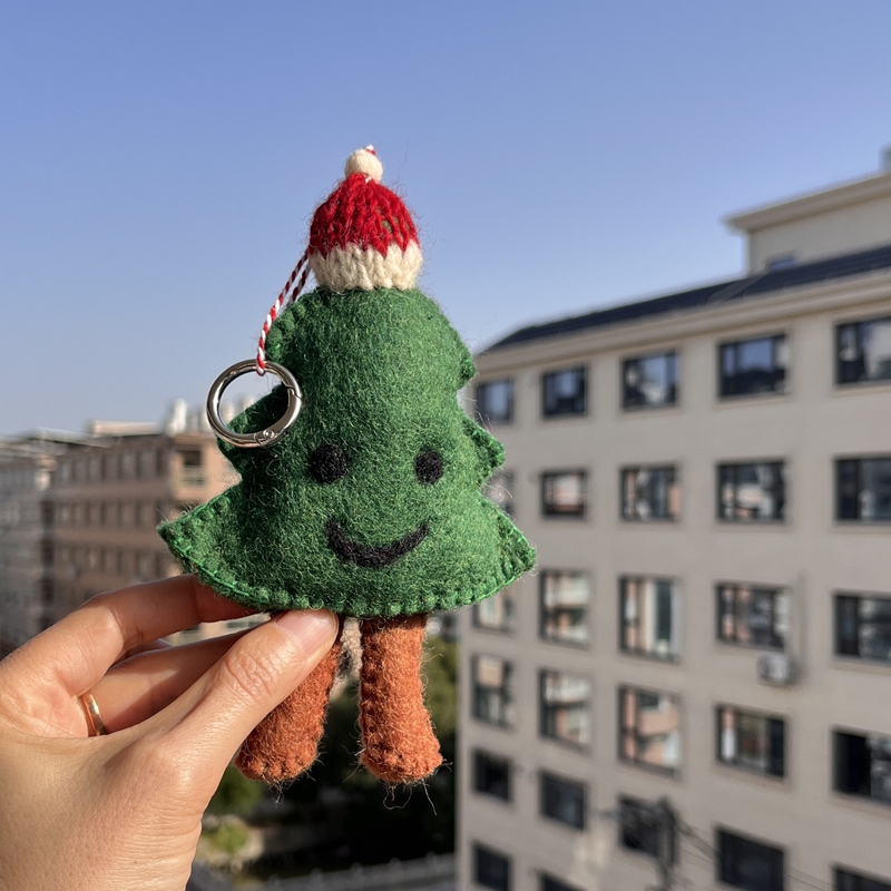 尼泊尔手工羊毛毡圣诞树包挂件可爱钥匙扣ins创意毛绒挂饰