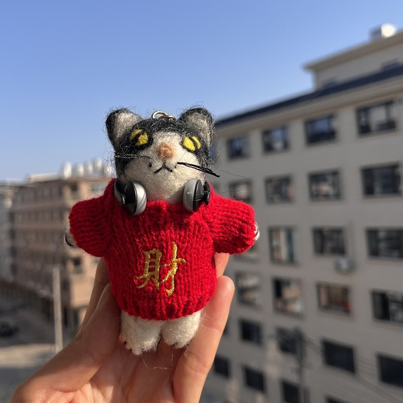 进口发财小猫羊毛毡挂件可爱猫咪公仔车挂包挂饰小众精致新年礼物