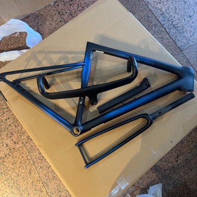 2026款超轻碳纤维公路自行车车架