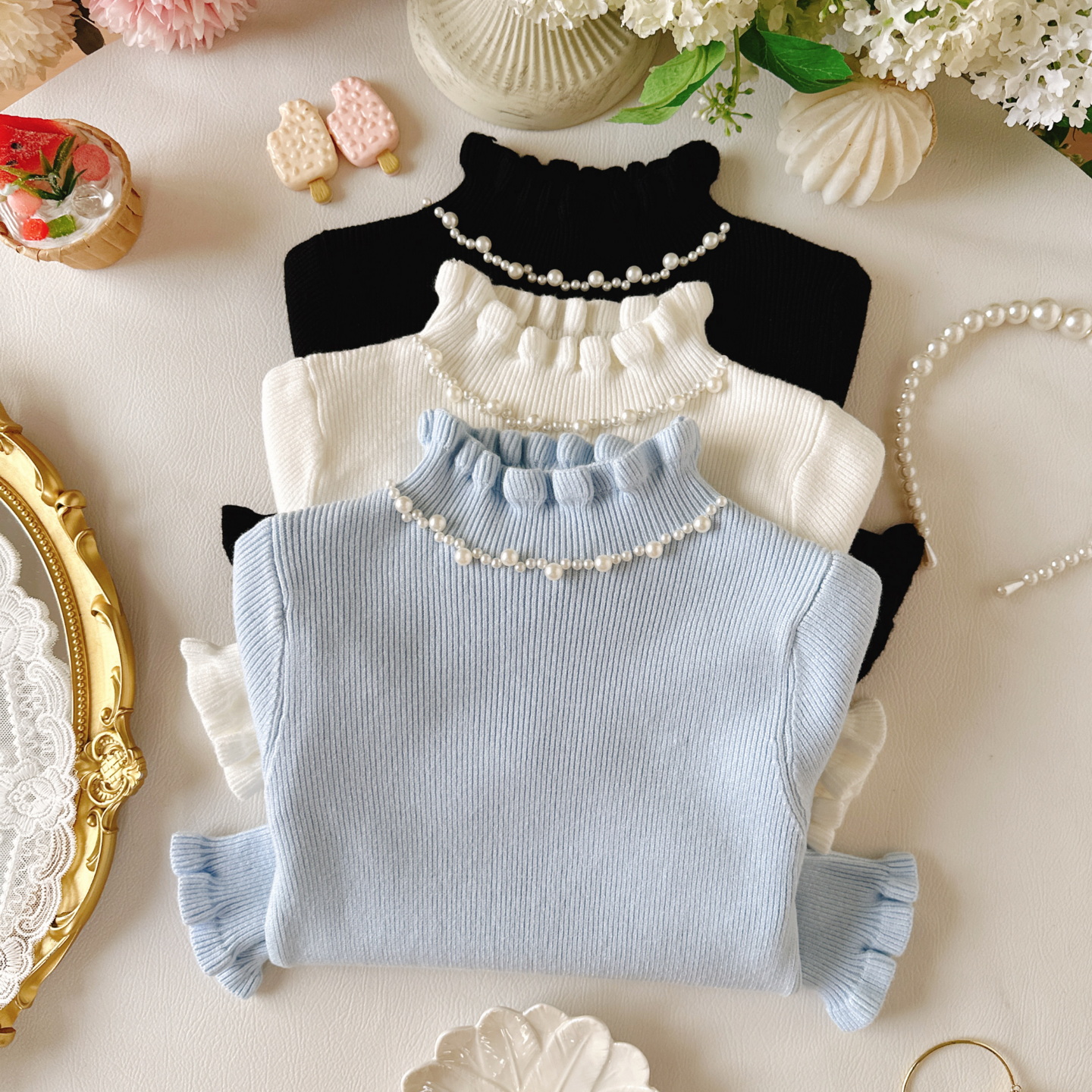 女童花边领珍珠打底毛衣