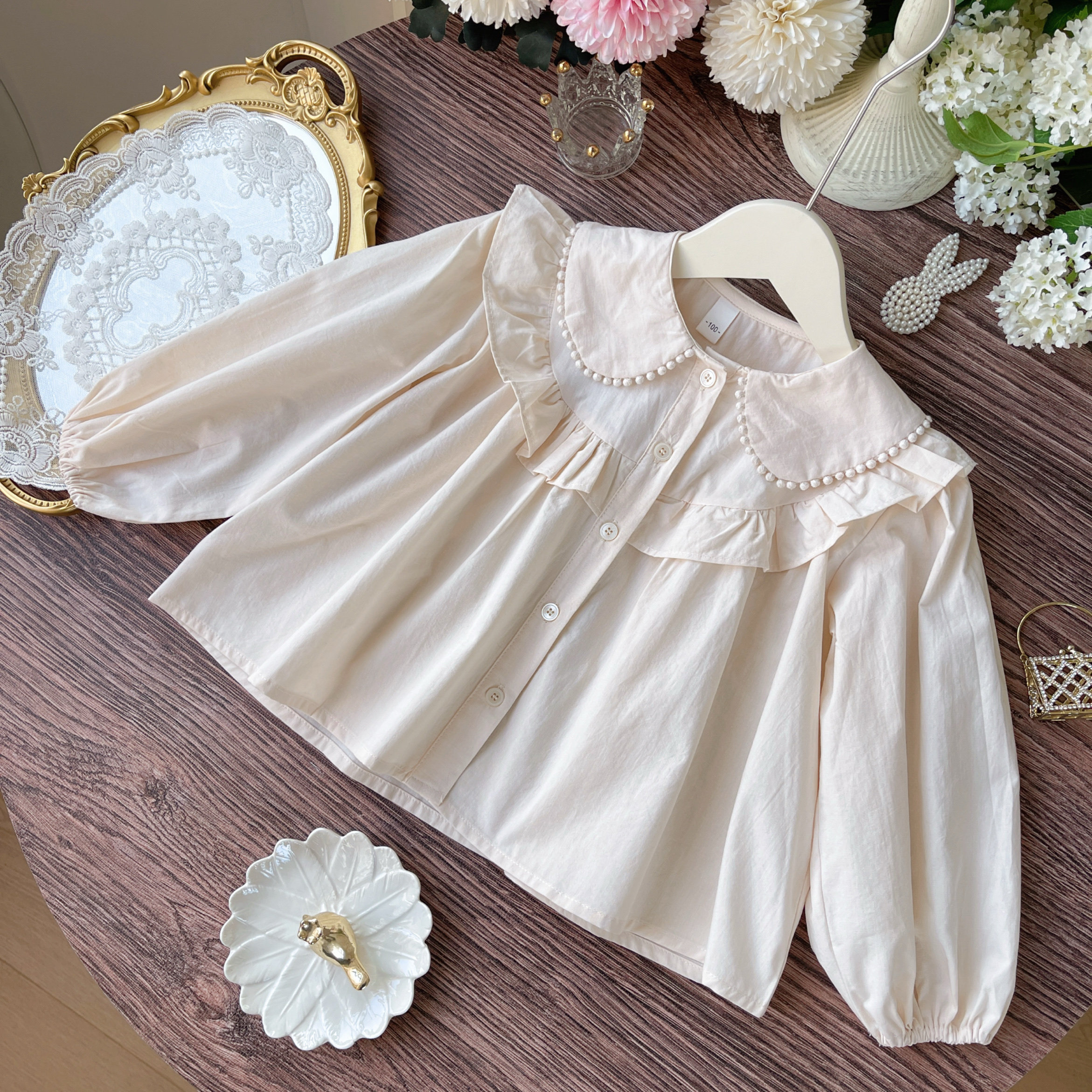 女宝宝衬衫春装2026新款女童洋气时尚宽松娃娃衫外穿翻领长袖上衣