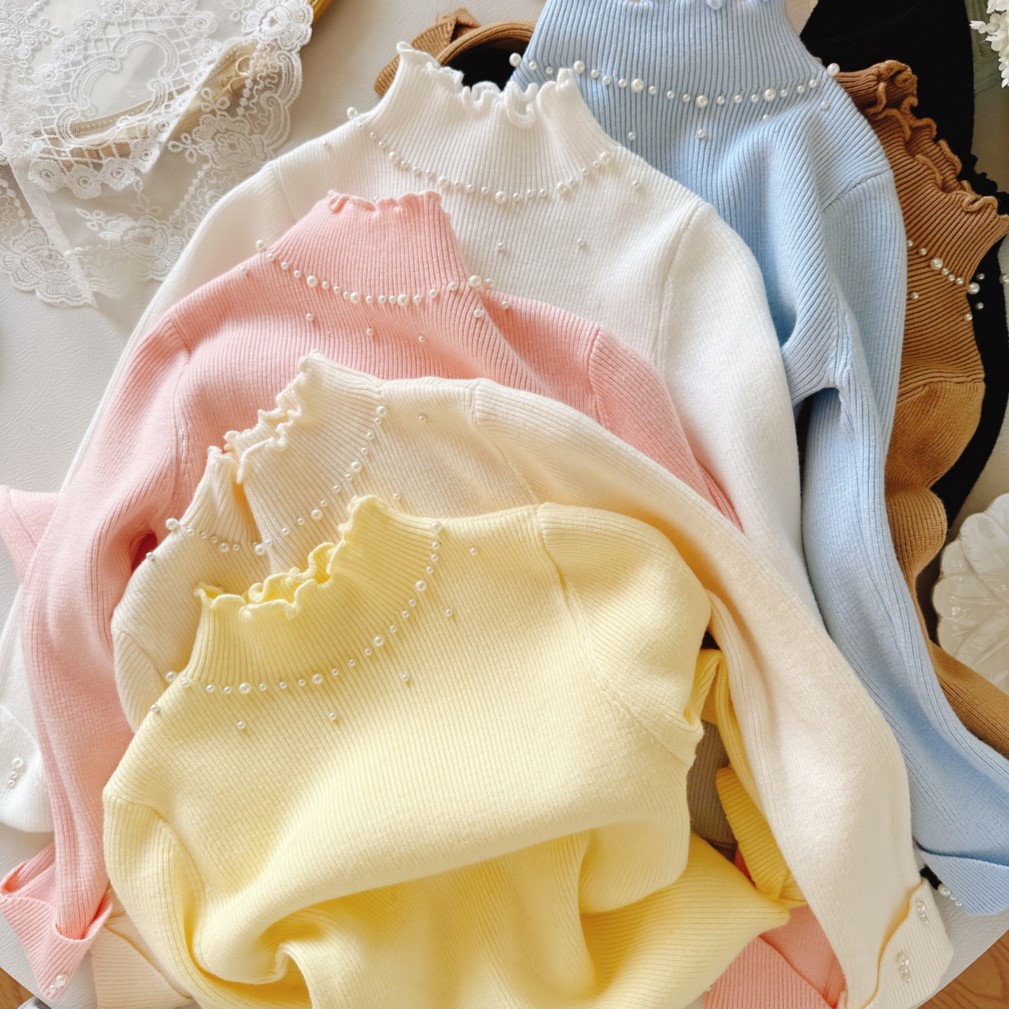 米白色小女孩毛衣半高领木耳边珍珠秋冬女童内搭针织打底衫洋气