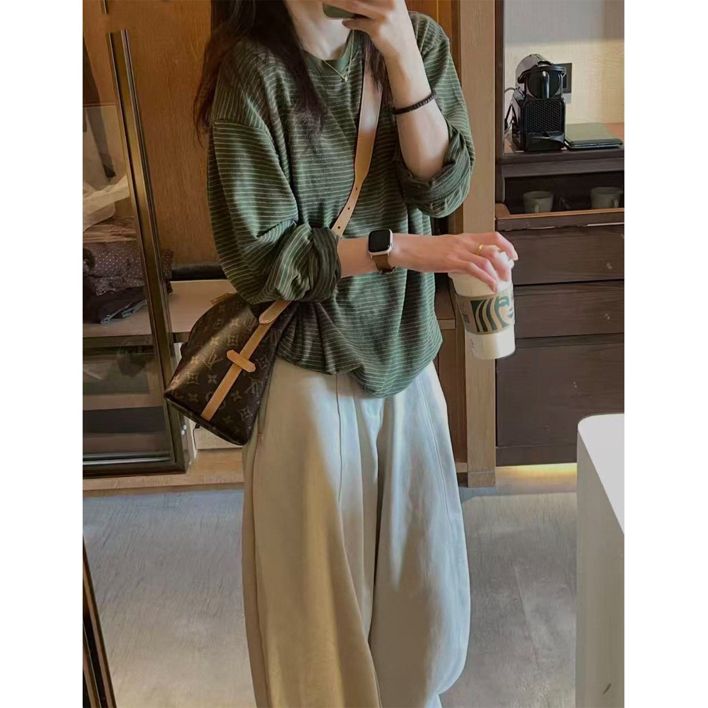 绿色长袖条纹T恤女2026春季新款宽松百搭慵懒风小个子叠穿上衣