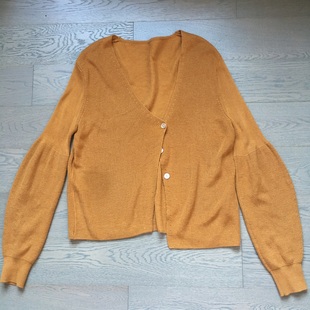 品牌样衣 莱赛尔羊毛混纺姜黄色灯笼长袖垂感气质针织开始 设计感