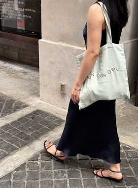 On Our Own原创刺绣 薄荷绿砂洗苎麻棉单肩包 巧克力色刺绣帆布袋