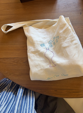 On Our Own 原创刺绣 手绘花瓶方底水桶包 米白亚麻单肩布袋