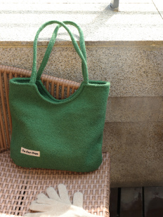 松叶绿圈圈绒羊毛凹口圆角包 原创 Own 复古秋冬手提单肩 Our