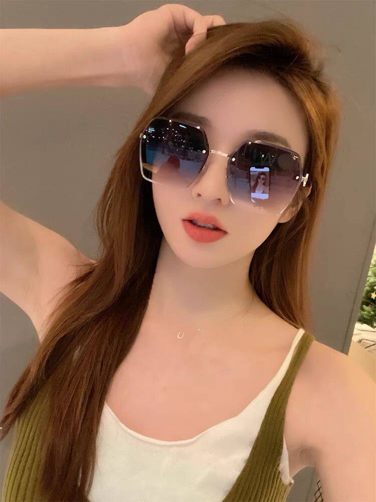 墨镜女2026新款防紫外线高级感太阳眼镜女士大框圆脸开车专用遮阳
