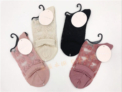 anteprima日本购蕾丝织花短袜子