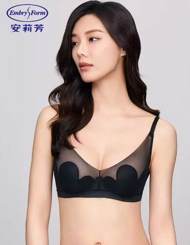 兔耳朵收副乳安莉芳大胸显小女士