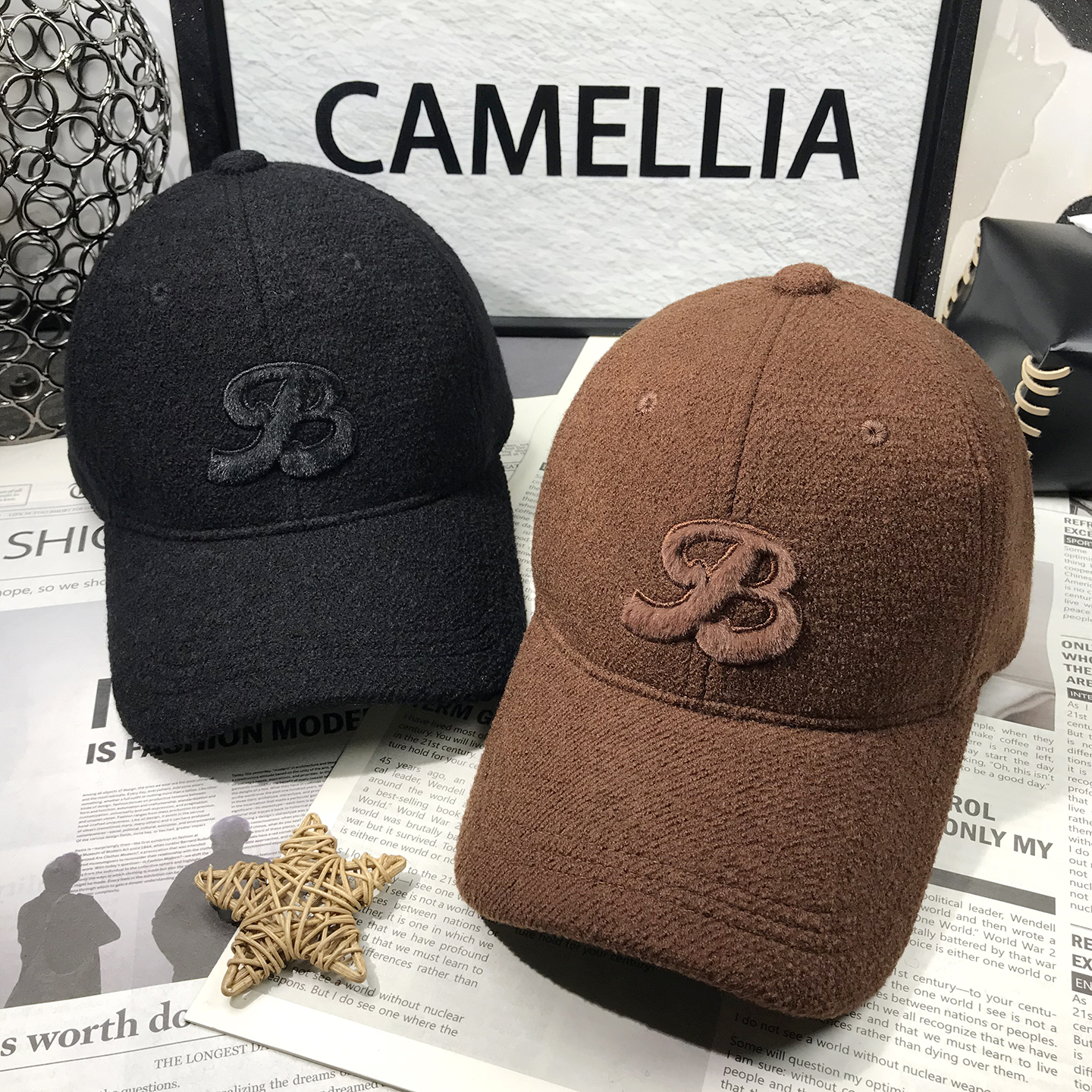 BXLS.进口高颜值毛绒B字母鸭舌帽