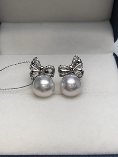 澳白银耳钉9-10mm锆石蝴蝶结气质款