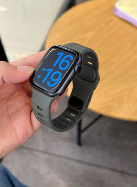 新款墨绿色硅胶表带适用iwatchS10运动苹果手表S9Applewatch表带