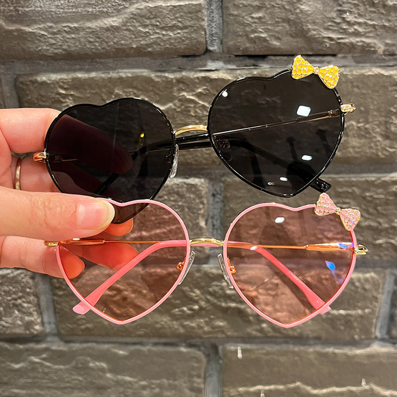 儿童太阳镜时尚潮女童爱心眼镜防晒可爱洋气小女孩宝宝墨镜凹造型,童装/婴儿装/亲子装,太阳镜,淘宝优惠券,粉丝福利购,淘宝优惠卷