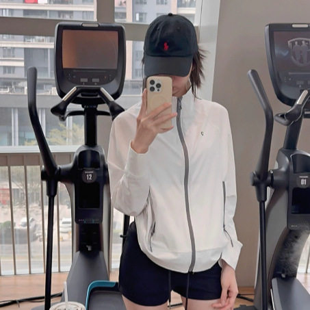 白色立领运动时尚防晒衣男女2026夏季新款宽松休闲轻薄透气上衣潮