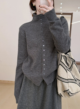 话里设计感单排扣纽扣毛衣2025冬季新款韩版简约风显瘦针织衫上衣