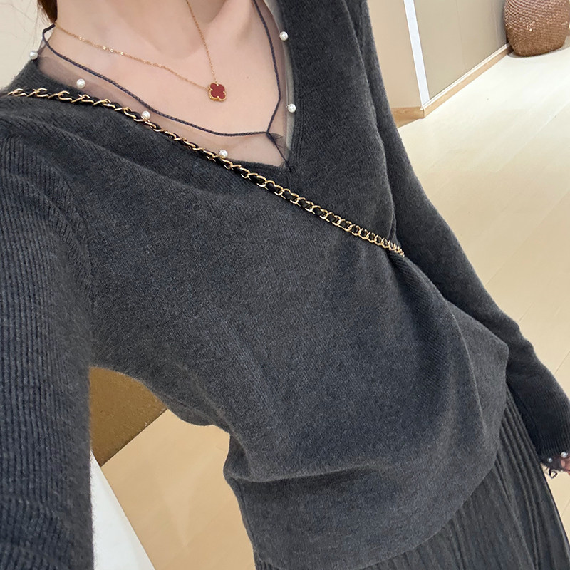 话里经典款珍珠打底衫2026春季新款简约风减龄上衣百搭休闲针织衫