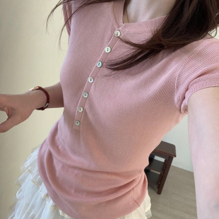 话里复古文艺纽扣短袖2026夏季新款显瘦宽松日常极简风格上衣