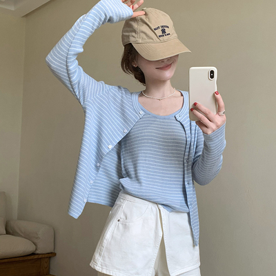 话里甜美免搭配条纹两件套