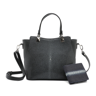 新款泰国珍珠鱼皮女包女士真皮单肩斜跨翅膀包手提包奢侈正品