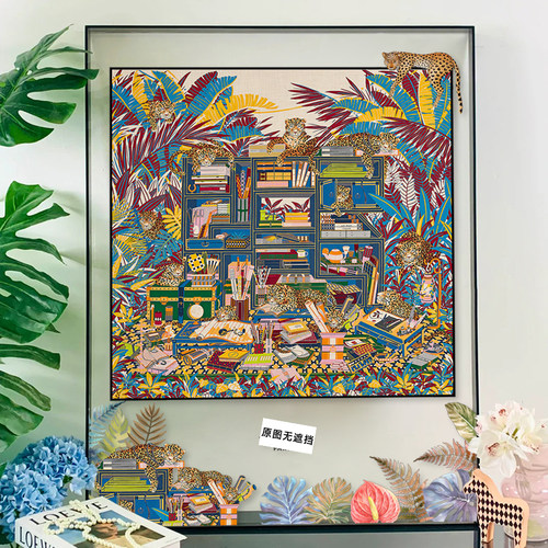 书房金钱豹丝巾装裱挂画玄关轻奢高级感亚克力框壁画客厅卧室摆画