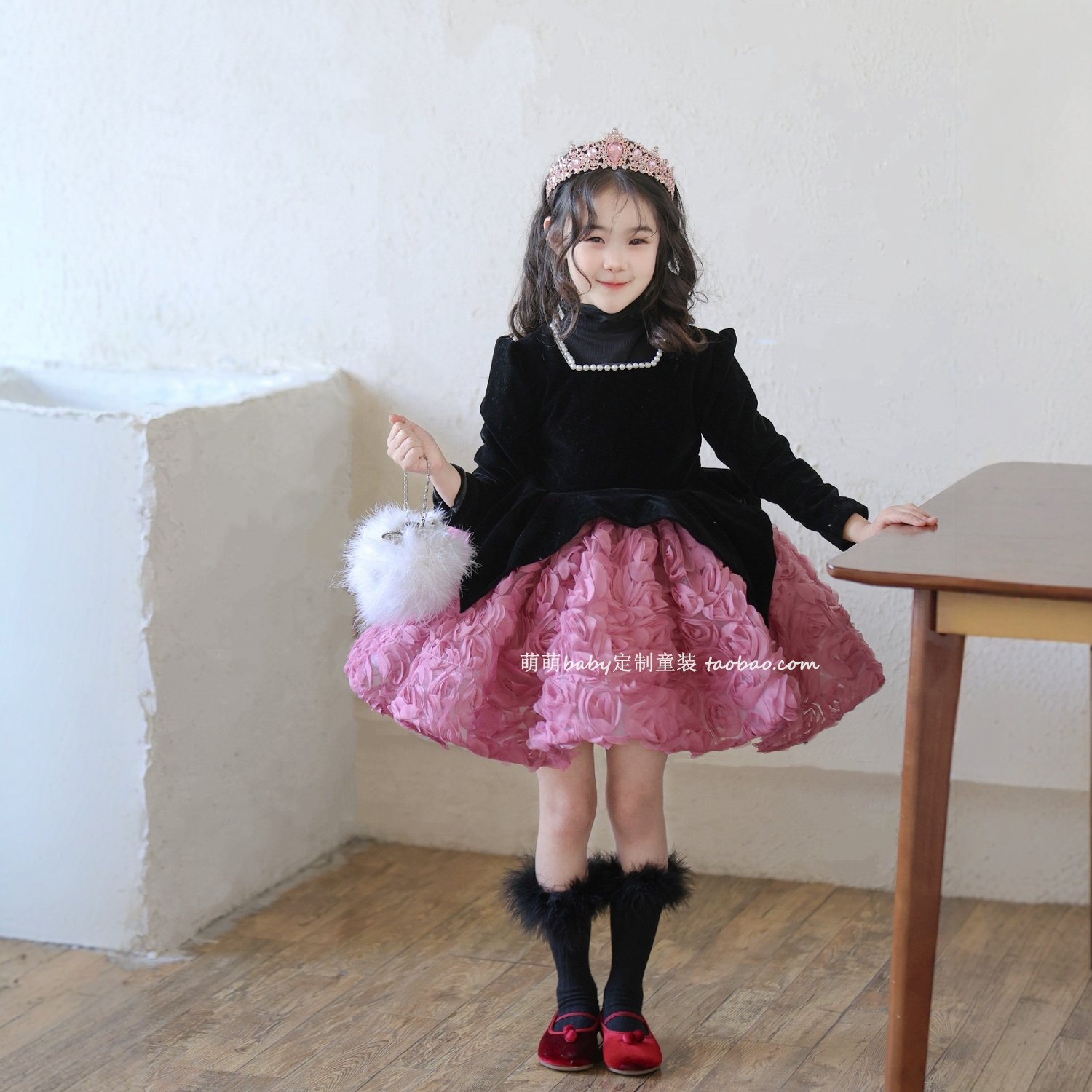 女童玫瑰花丝绒加绒连衣裙