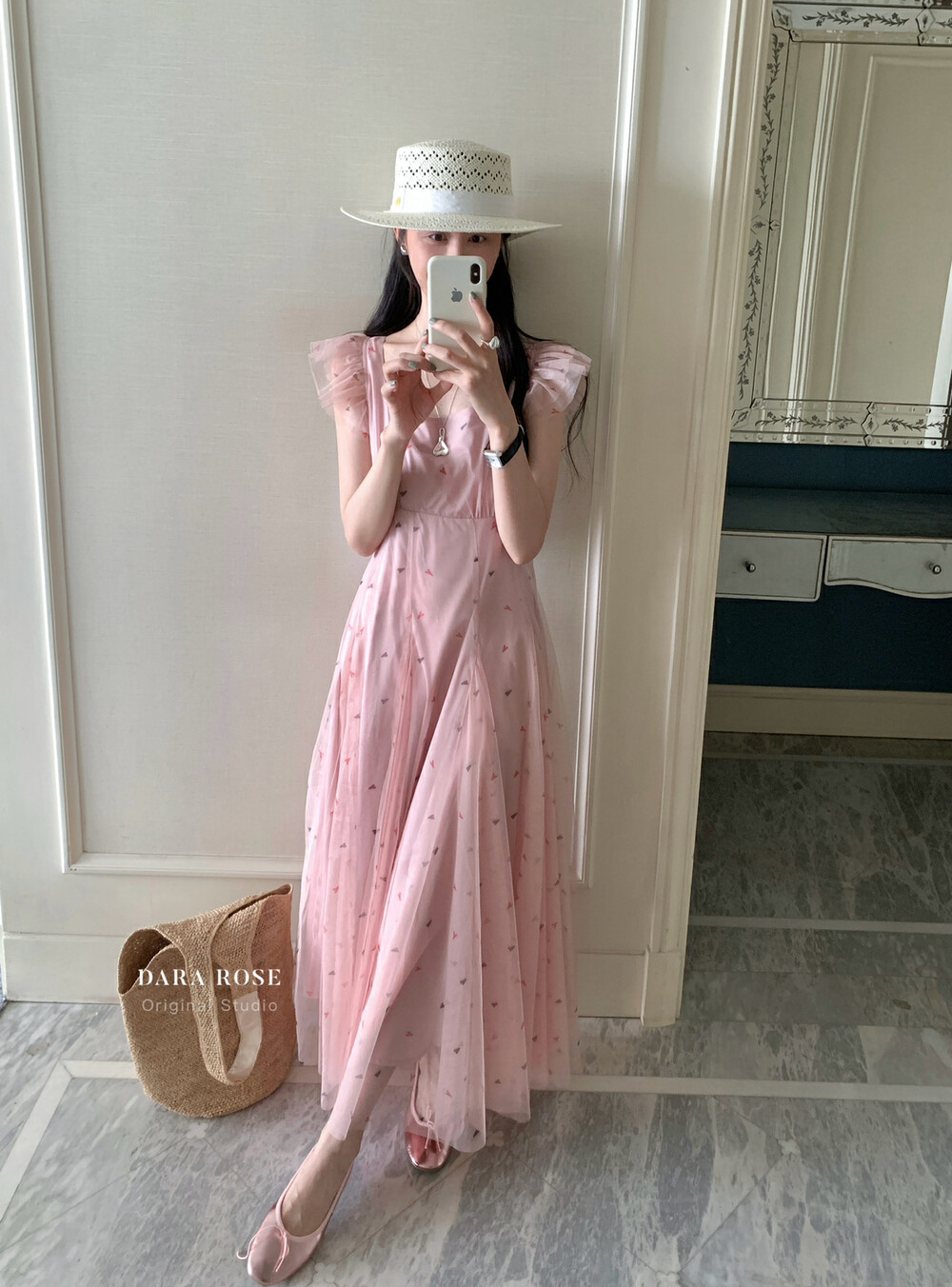 【DARA ROSE】法式高级感粉色网纱拼接波点温柔风收腰连衣裙