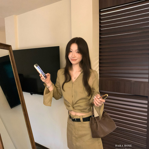 DARA ROSE-天丝麻高级感纯色系带上衣小衫