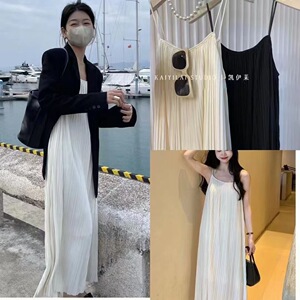 法式甜美风夏季大码女装褶皱宽松吊带连衣裙慵懒风纯色长款高级感