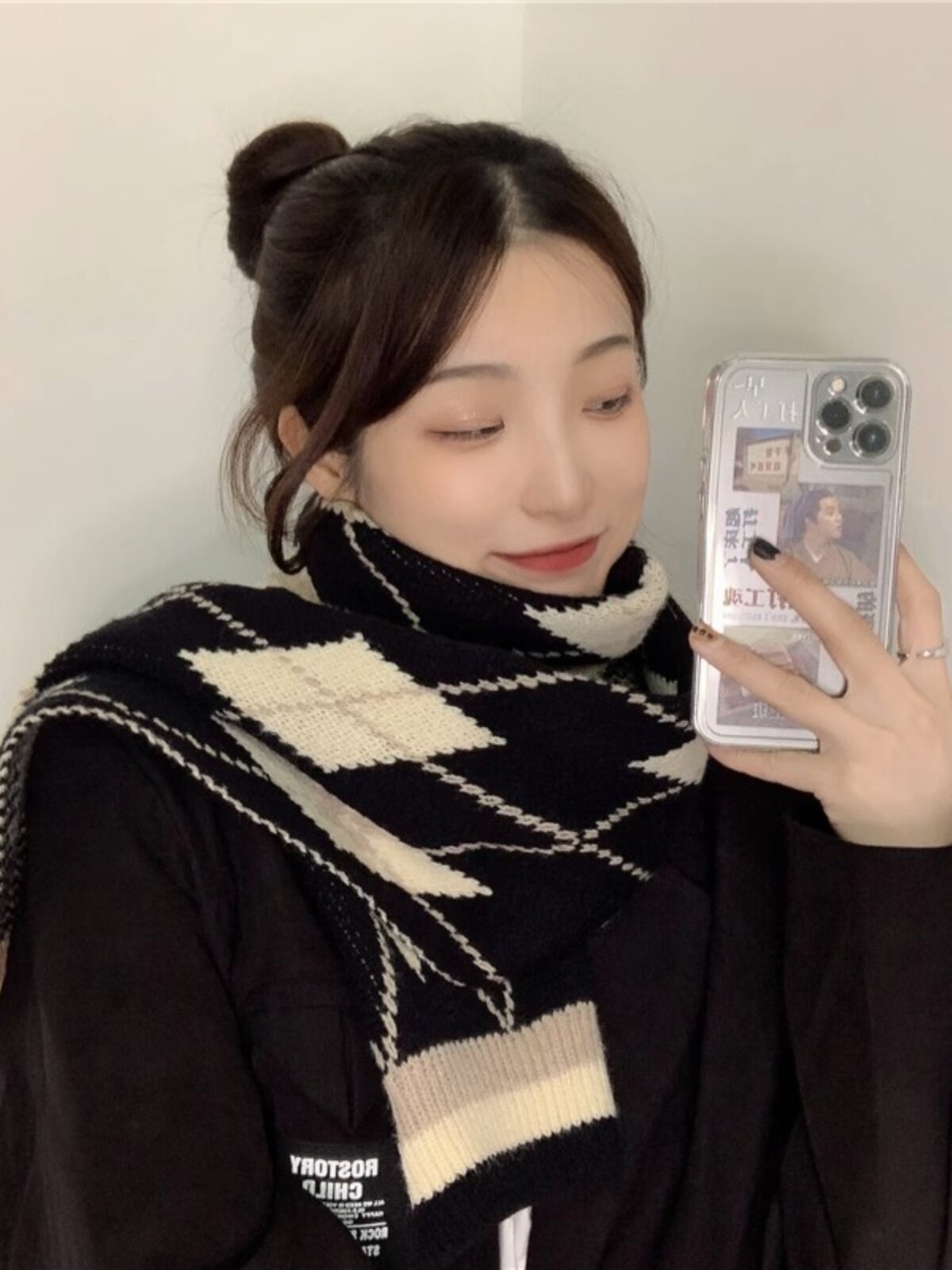 CENCE KAER FRENCH AUTUMN WINTER WARM SWEET PLAID COUPLE SHAWL NECK WOMAN BLACK AND WHITE CONTRASTING DIAMOND SCARF