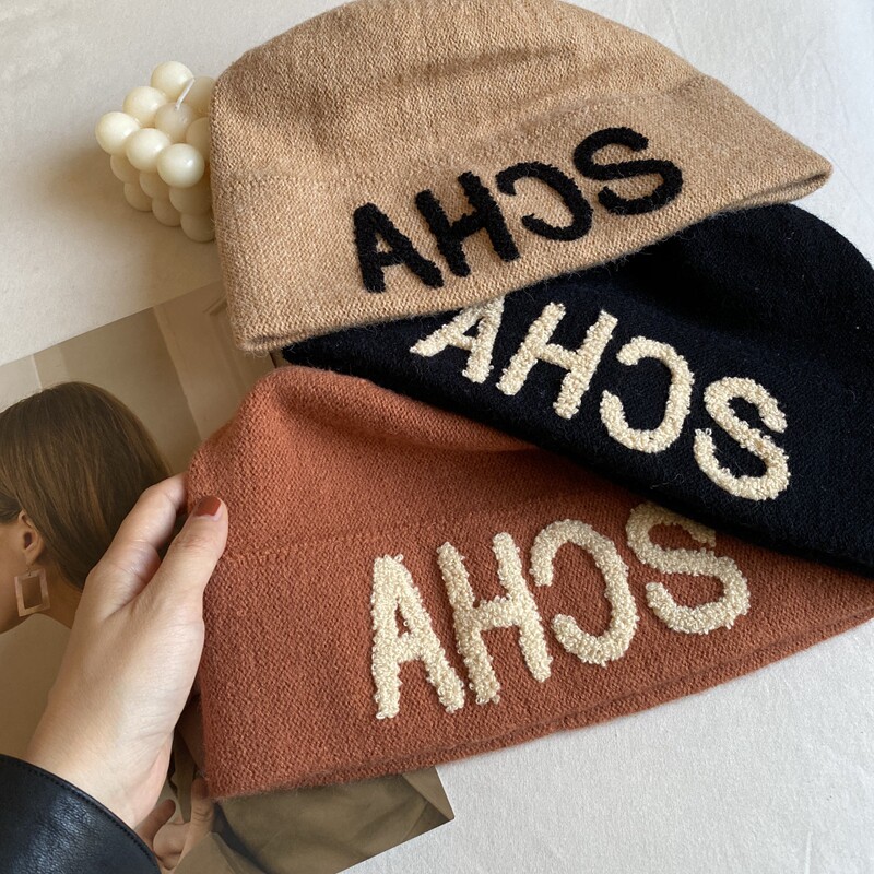 CENCE KAER IS FULL OF CHARM FACE COVERING FASHIONABLE CASUAL LETTERS TOE EAR PROTECTORS WOOL KNITTED BEANIE