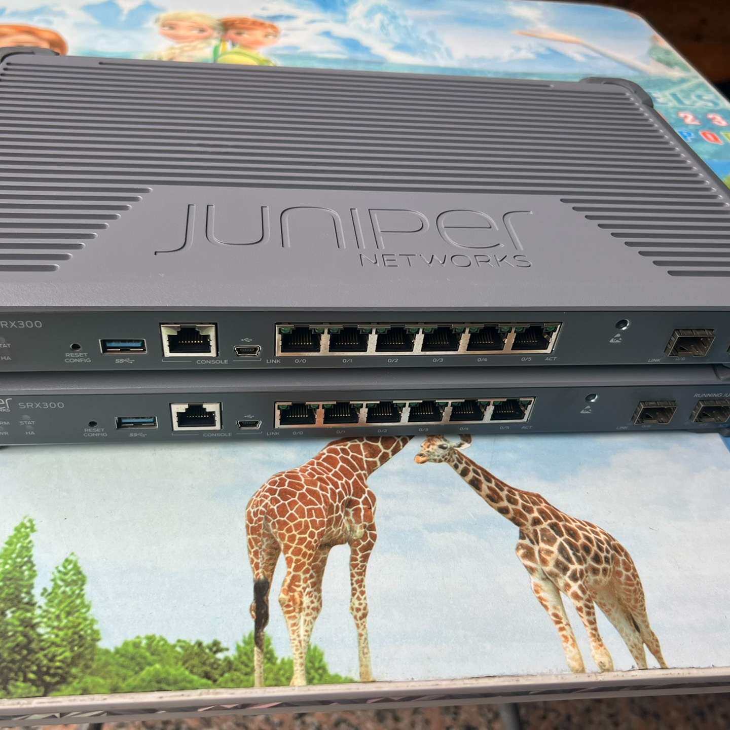 咨询瞻博JUNIPER SRX300 防火墙 ，成色几乎议价