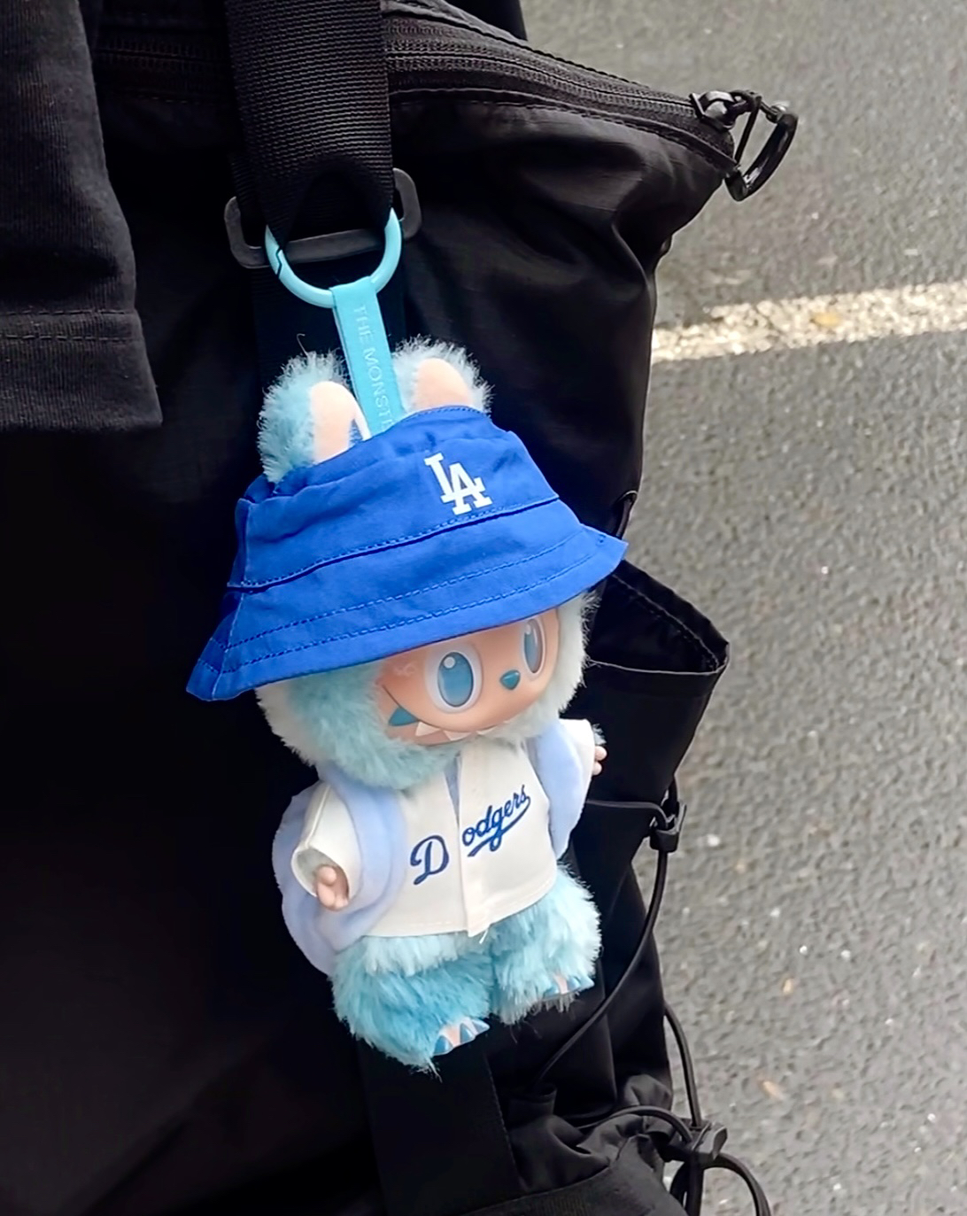 拉布布labubu娃衣渔夫帽运动风
