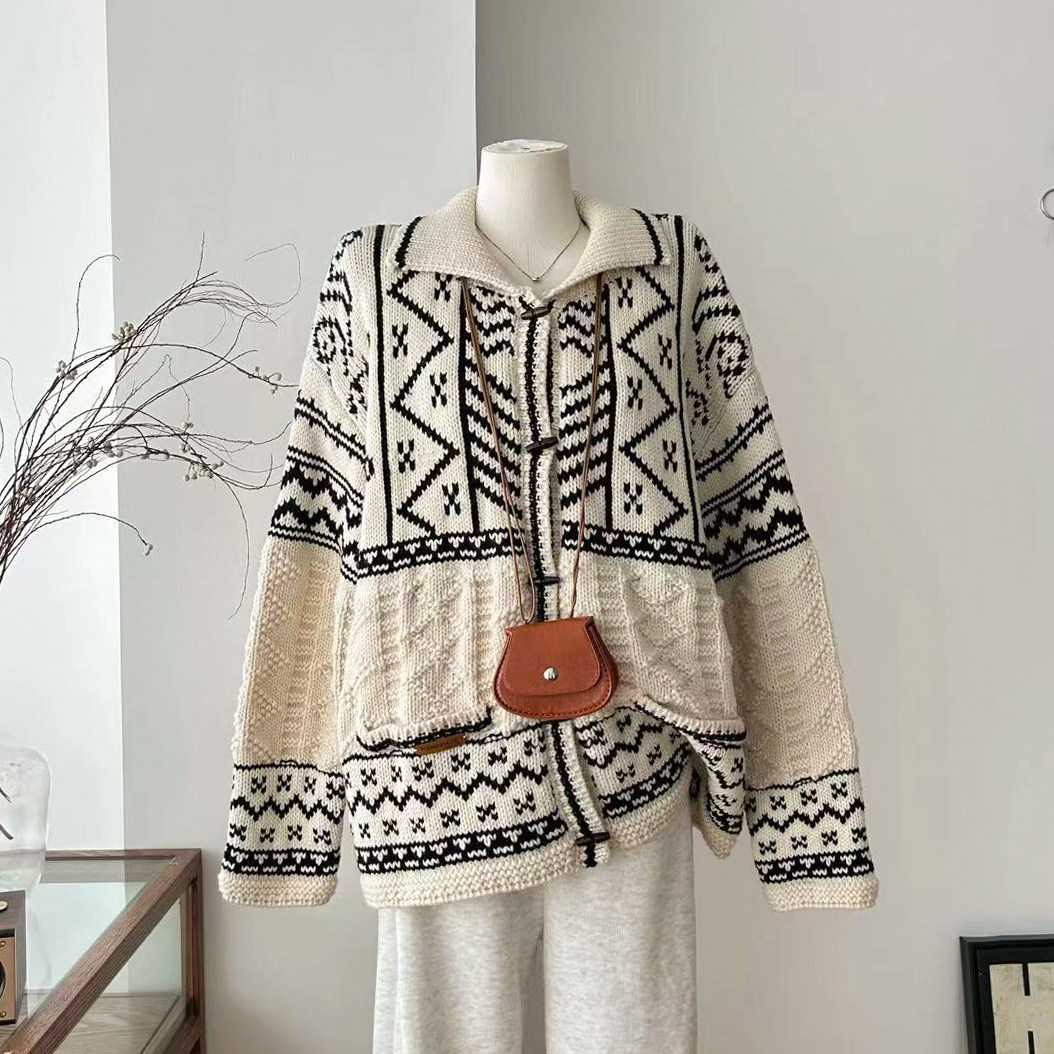 dfvc慵懒风复古提花针织开衫女2025年冬季新款牛角扣短款毛衣外套