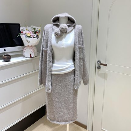 cookadaily人鱼_毛球帽子重工宽松软糯H形开衫中长半裙组套装女