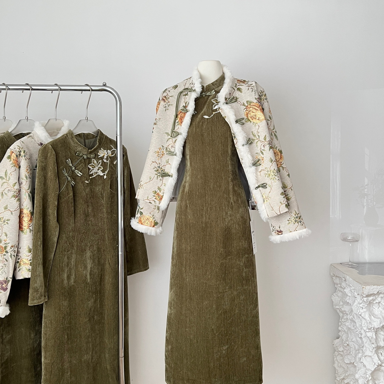 新中式国风EIA一尧万物生复古长袖旗袍女秋冬气质刺绣连衣裙