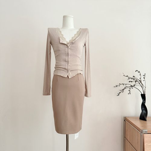 Fart Shop甜梦蕾丝匣 莱赛尔/羊毛假两件蕾丝T恤半裙两件套