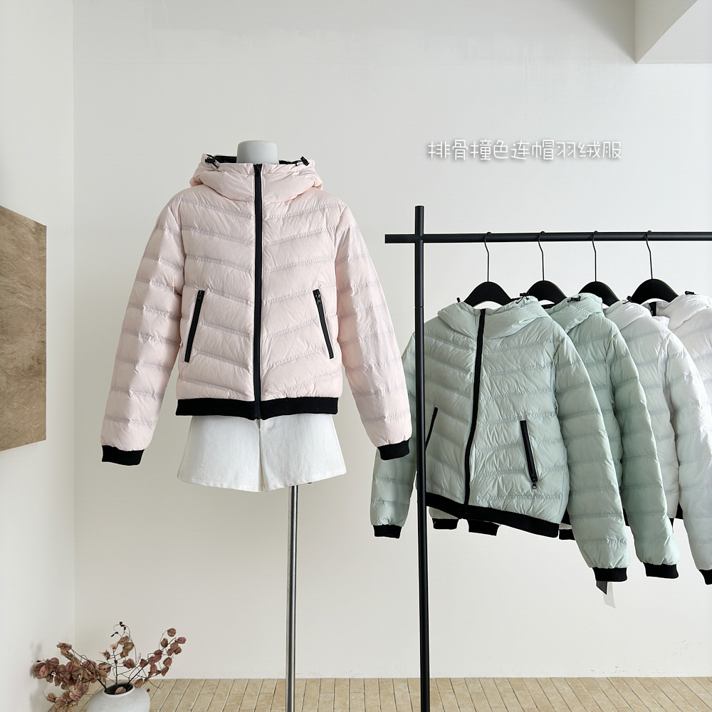 板栗可可Bankelili Mon*ler私服挚爱羽绒！排骨撞色连帽羽绒服女