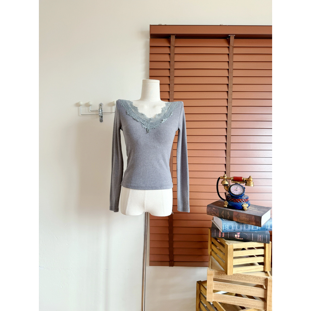 NAOAO 悸动的心 巨百搭！超亲肤长袖蕾丝内搭打底自带胸垫