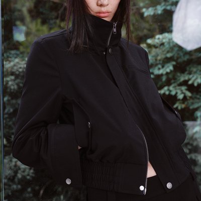 JCAESAR WOMEN 格纹拼接黑夹克 短窄版 多穿着形式  铆钉装饰