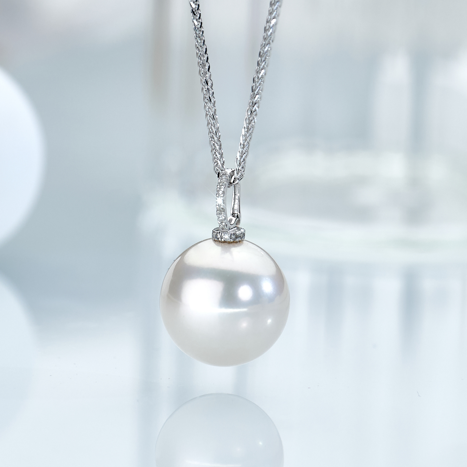 极光“白月光”大龙珠吊坠 14-15mm 18K金（带大证）792H000DY