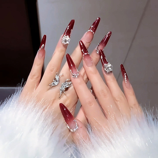 浪妞高级新年车厘子红氛围感喷枪渐变小钢珠红礼服高品质穿戴甲片