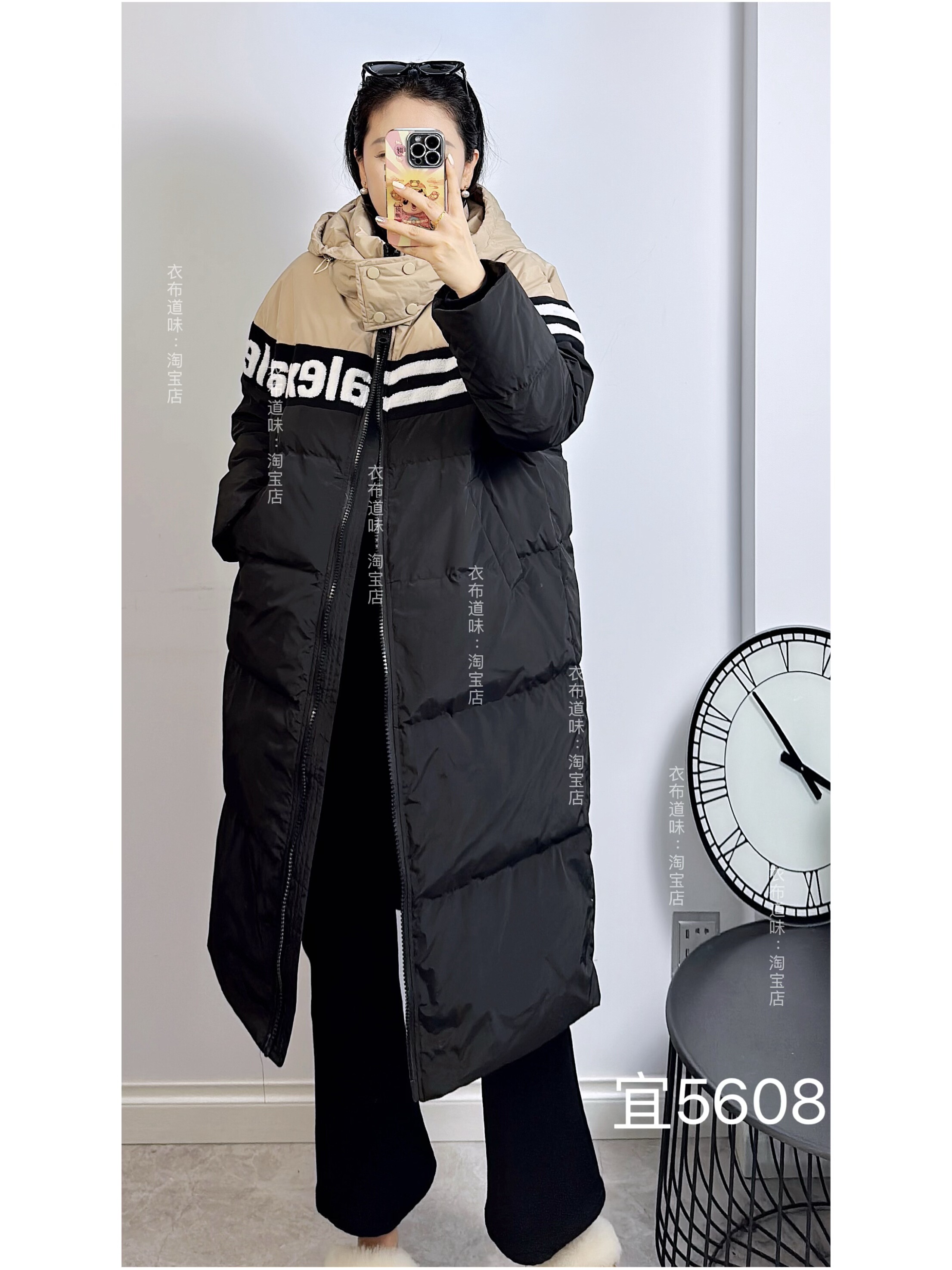 宜语的5608冬加大码羽绒服女 撞色中长款过膝宽松白鸭绒外套