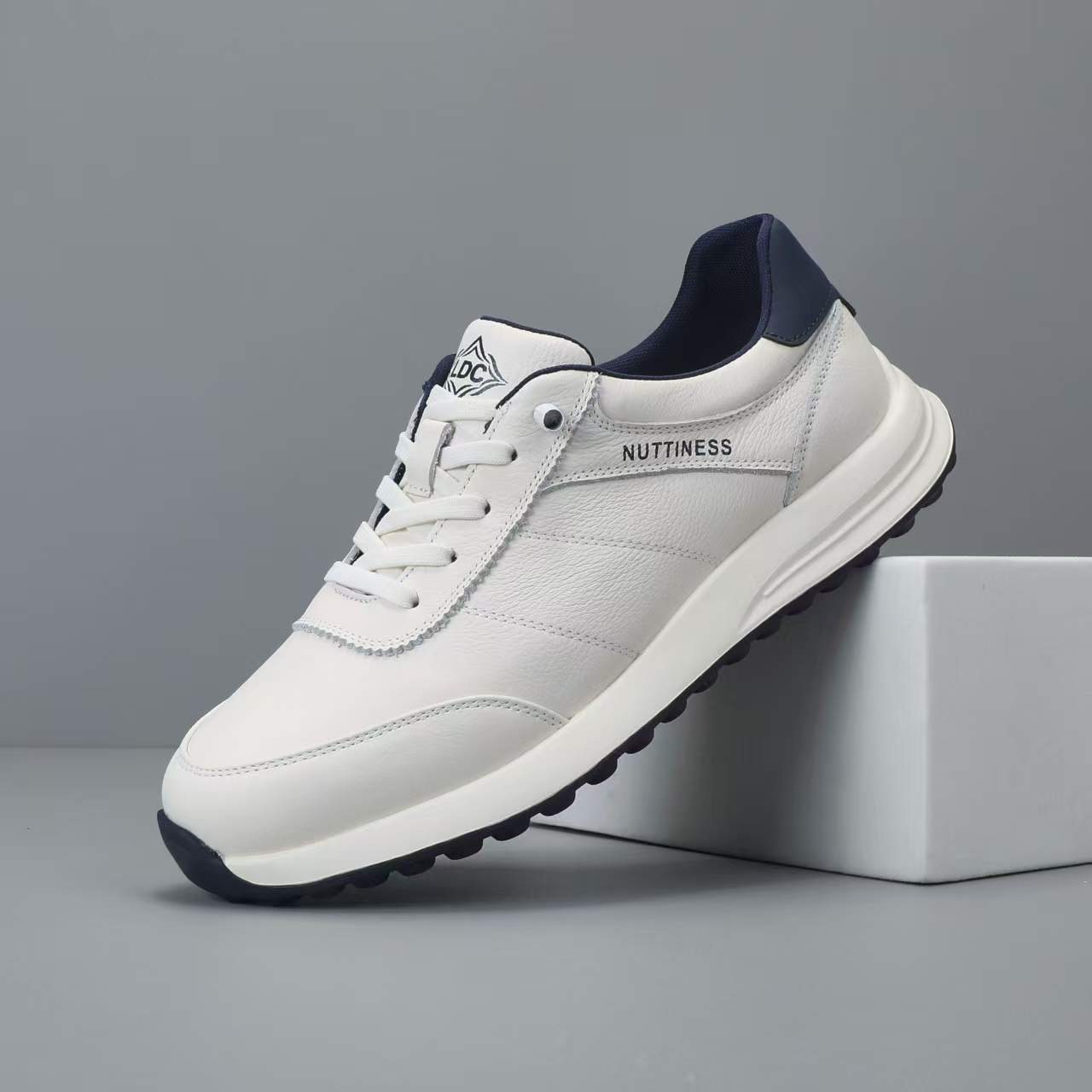 有范男鞋春季免系带休闲鞋舒适透气2026轻奢不臭脚牛皮时尚阿甘鞋,流行男鞋,时尚休闲鞋,淘宝优惠券,粉丝福利购,淘宝优惠卷