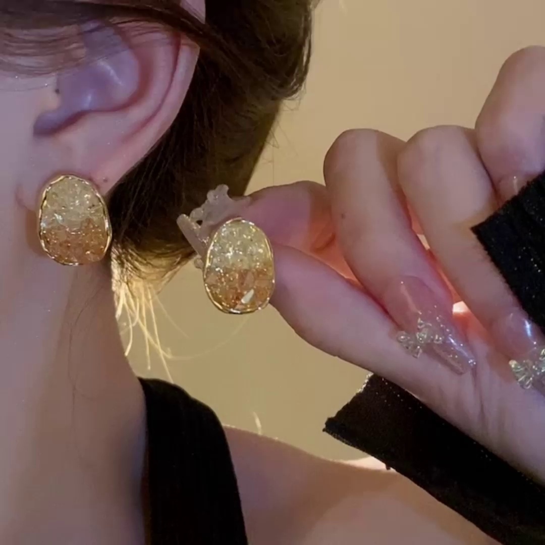 水晶耳钉精致时尚气质耳环