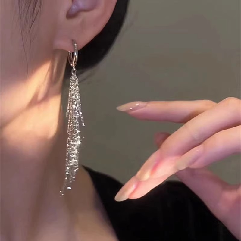 超闪银色长款金属流苏夸张耳扣